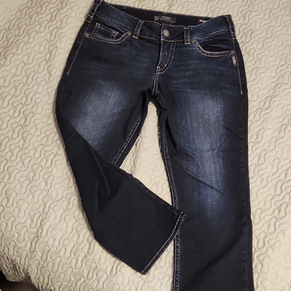 Silver Jeans Women's Indigo Straight Leg Capri. Stretchy Material. 31x22 1/2